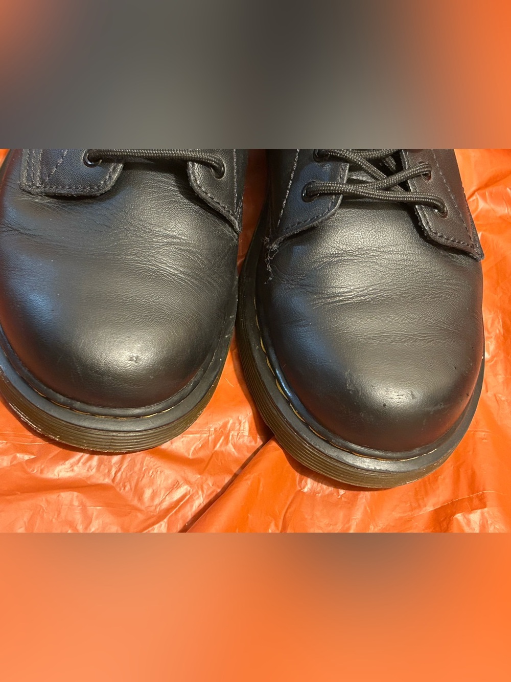 Dr. Martens Junior 1460 Softy T black leather combat boots size 34. (Us3) - Picture 7 of 15